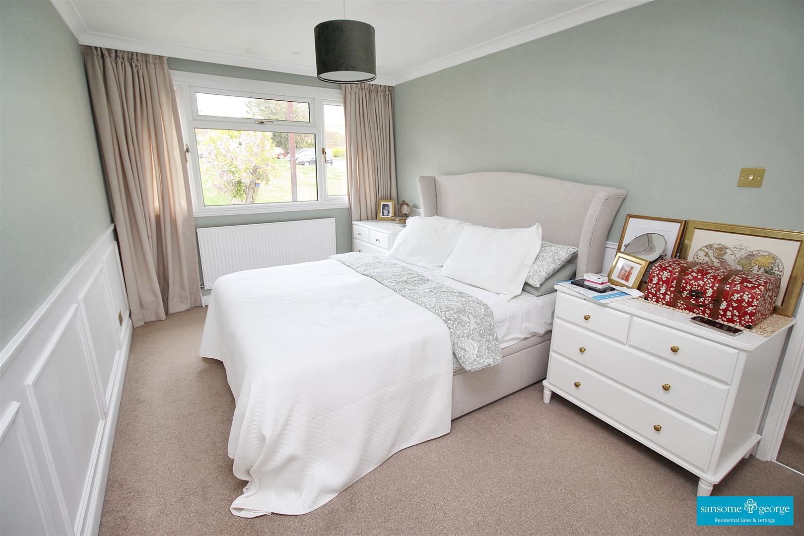Fircroft Close, Tilehurst, Reading